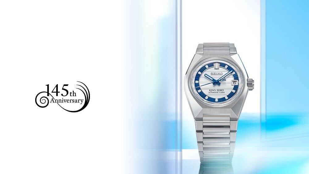 Seiko 145. yılını, dikkat çekici gümüş-beyaz ve mavi kadrana sahip yeni King Seiko VANAC modeliyle kutluyor.